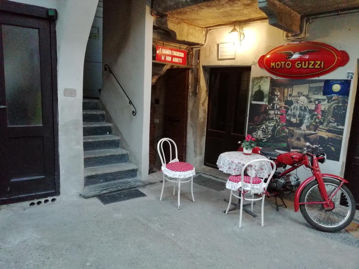 Апартаменты Antica Officina Манделло-дель-Ларио Экстерьер фото